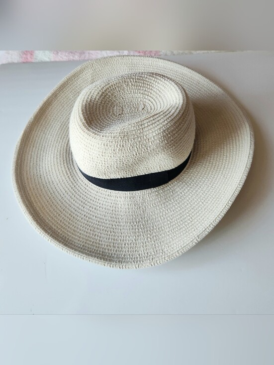 Solar Escape Accessories - Wide-Brim Straw Sun Hat in Natural Ivory